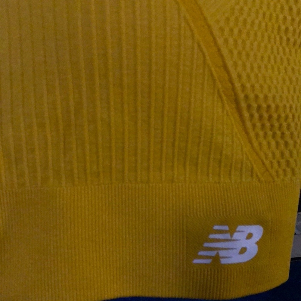 NEW BALANCE YELLOW SPORTS BRA LARGE - Picture 3 of 7